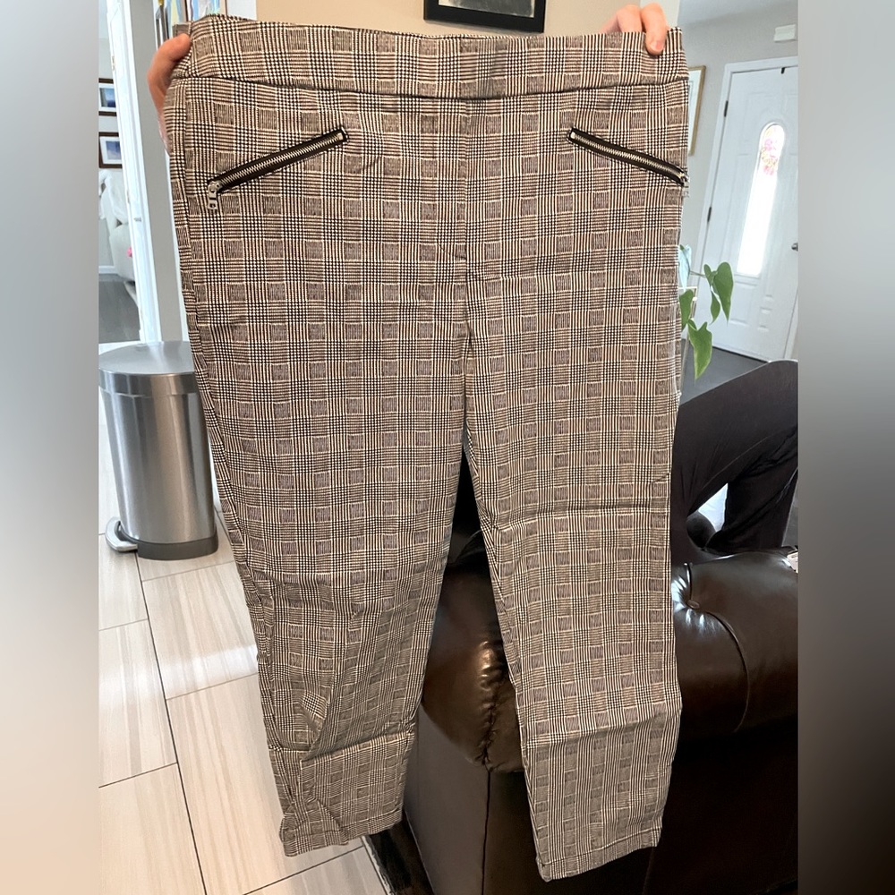 Emaline pant size 16 new with tags